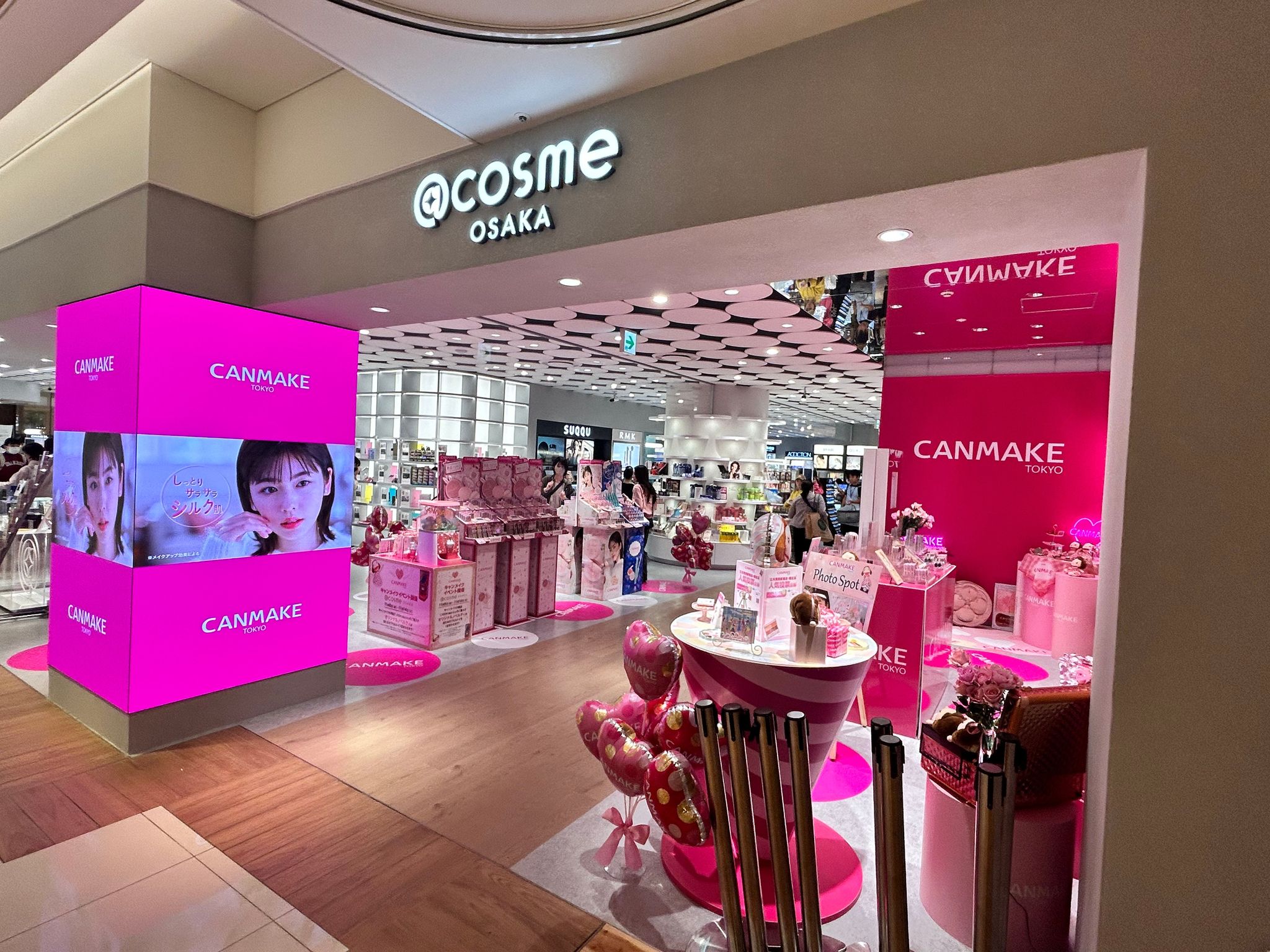 cosme OSAKA」潜入レポート ～9/1オープン！関西初のフラッグシップショップ～｜トレンドコラム